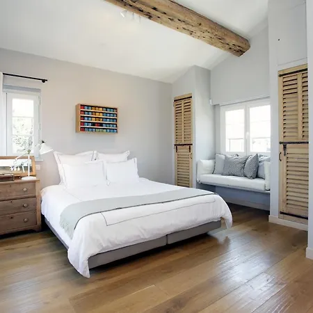 Superb In The Centre Of Villa Antibes